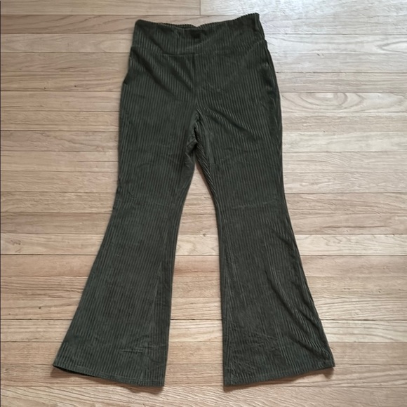 Pants - Derek Heart L Flare Leg Pants